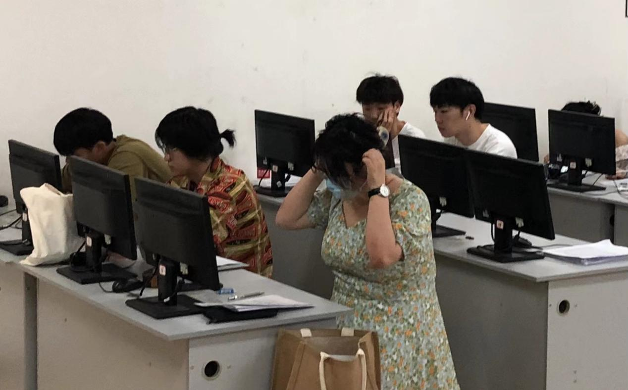 四川电影电视学院科研处