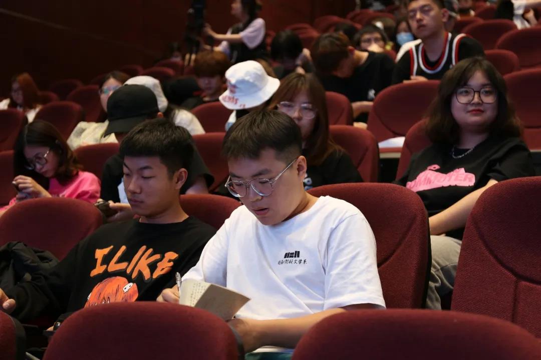 四川电影电视学院科研处