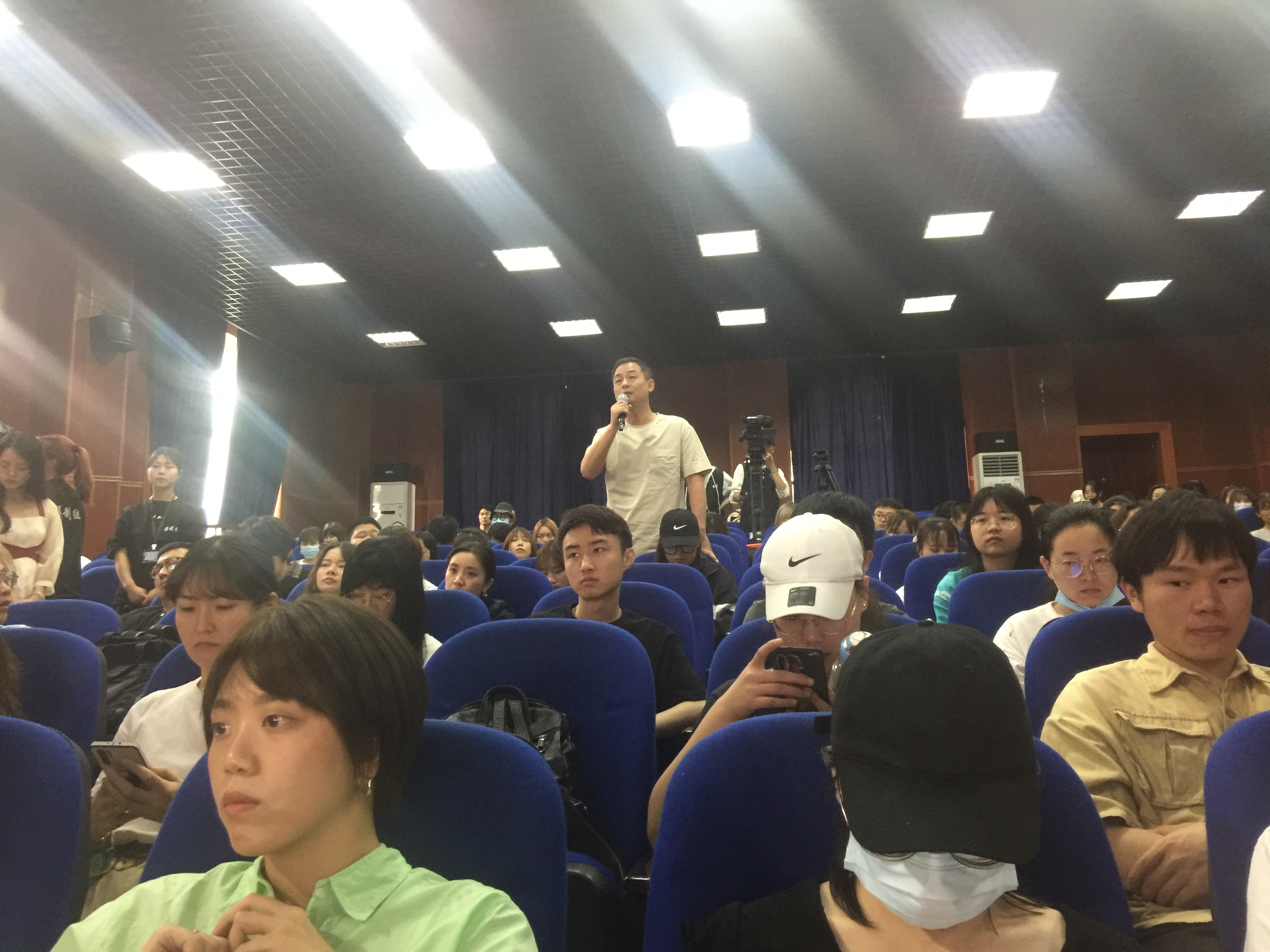 四川电影电视学院科研处