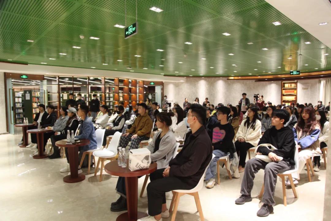 四川电影电视学院科研处