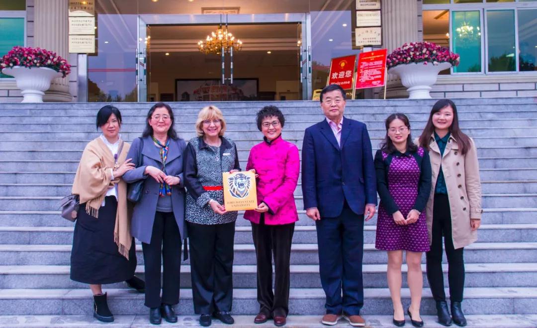 四川电影电视学院科研处