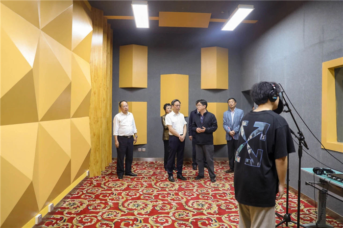 四川电影电视学院科研处